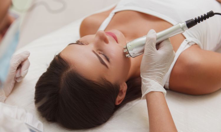 Rejuvenecimiento facial y corporal